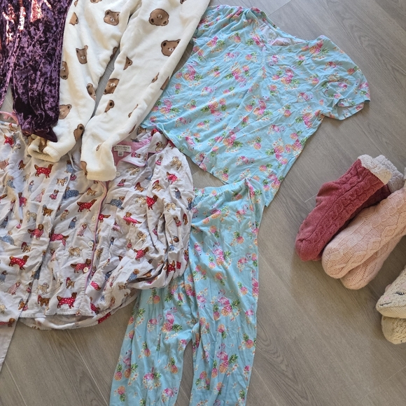 Pajama Set - Picture 10 of 12